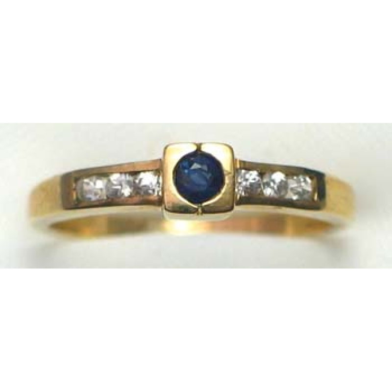 ring goud 9K met saffier en CZ