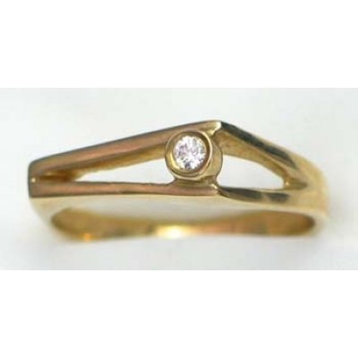 ring goud 9K met CZ