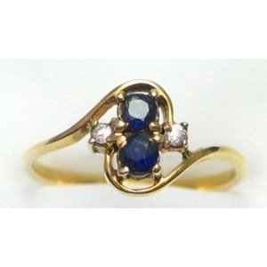 ring goud 9K met saffier