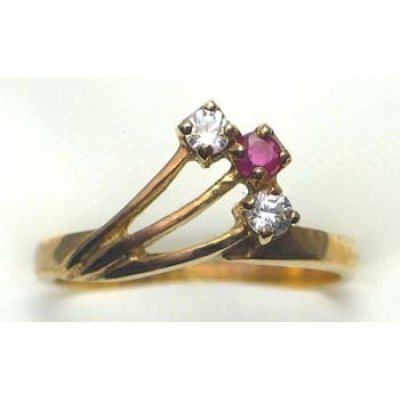 ring goud 9K met robijn en CZ