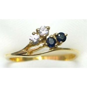 ring goud 9K met saffier en CZ