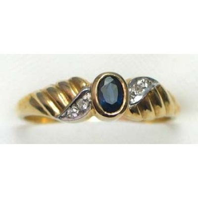 ring gold 9K with sapphire and diamond