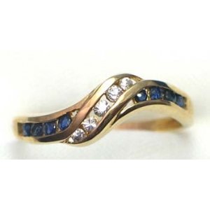 ring goud 9K met saffier en CZ