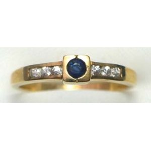 ring goud 9K met saffier en CZ